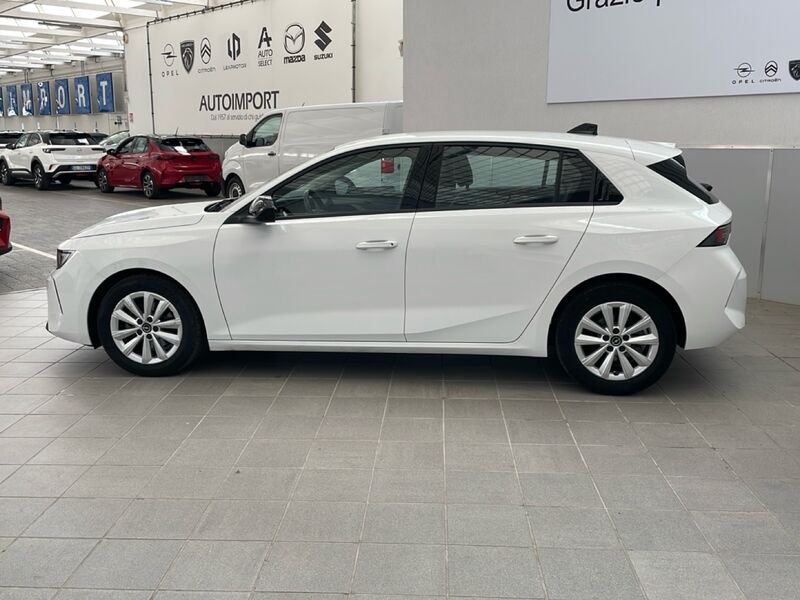 https://cdn-dk.caraffinity.it/dealer/datafiles/vehicle/images/800/32954/AfK4bBngudYsI2bz.jpg?opacity=0&size=30&position=BOTTOM_LEFT&border=0&watermark=%2Fdealer%2Fdatafiles%2Fvehicle%2Fimages%2Fwatermark%2F32954%2F59948587-165d-4d71-b051-089e3253b7a7.png