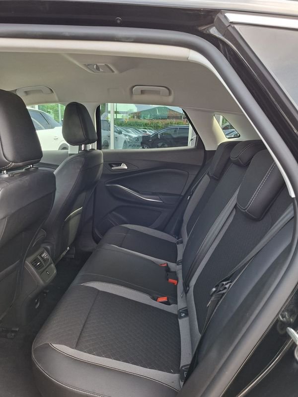 https://cdn-dk.caraffinity.it/dealer/datafiles/vehicle/images/800/32954/D3c6CofxGtWHu2db.jpeg?opacity=0&size=30&position=BOTTOM_LEFT&border=0&watermark=%2Fdealer%2Fdatafiles%2Fvehicle%2Fimages%2Fwatermark%2F32954%2F59948587-165d-4d71-b051-089e3253b7a7.png