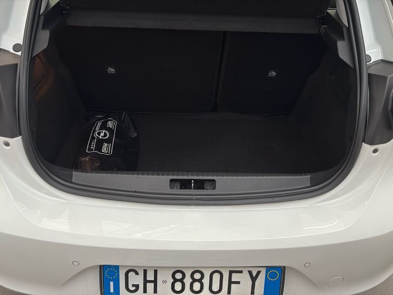 https://cdn-dk.caraffinity.it/dealer/datafiles/vehicle/images/800/32954/DFTXTbWI1quQxnR7.jpg?opacity=0&size=30&position=BOTTOM_RIGHT&border=0&watermark=%2Fdealer%2Fdatafiles%2Fvehicle%2Fimages%2Fwatermark%2F32954%2Fd28b17c5-03ca-4e26-bd0f-ab8818a4f7db.png