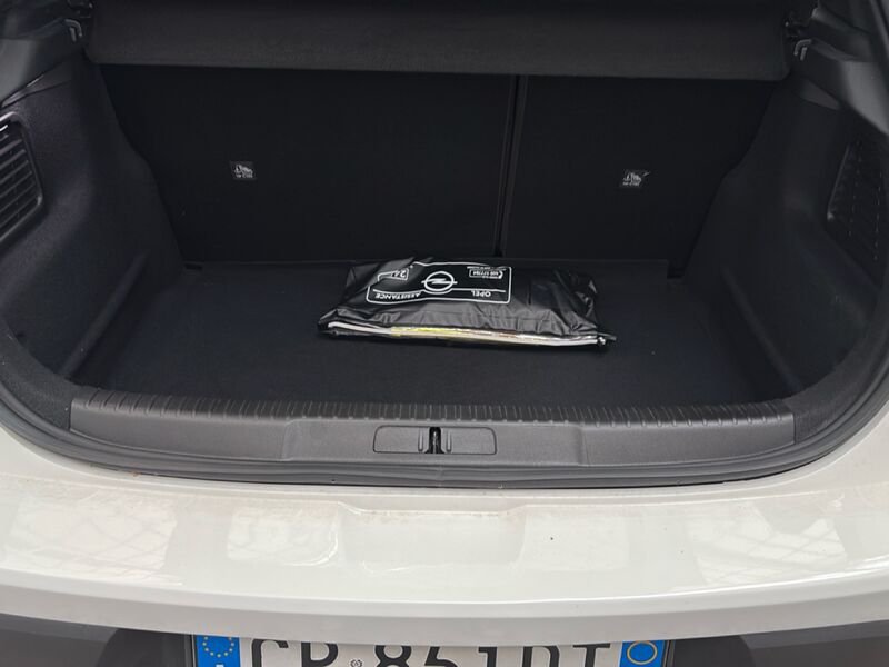 https://cdn-dk.caraffinity.it/dealer/datafiles/vehicle/images/800/32954/DxdqfS7PdFW8nWyy.jpg?opacity=0&size=30&position=BOTTOM_LEFT&border=0&watermark=%2Fdealer%2Fdatafiles%2Fvehicle%2Fimages%2Fwatermark%2F32954%2F59948587-165d-4d71-b051-089e3253b7a7.png