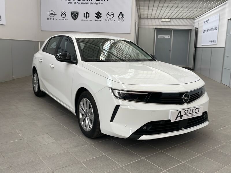 https://cdn-dk.caraffinity.it/dealer/datafiles/vehicle/images/800/32954/EOWOTtvOHLuMtrWB.jpg?opacity=0&size=30&position=BOTTOM_LEFT&border=0&watermark=%2Fdealer%2Fdatafiles%2Fvehicle%2Fimages%2Fwatermark%2F32954%2F59948587-165d-4d71-b051-089e3253b7a7.png