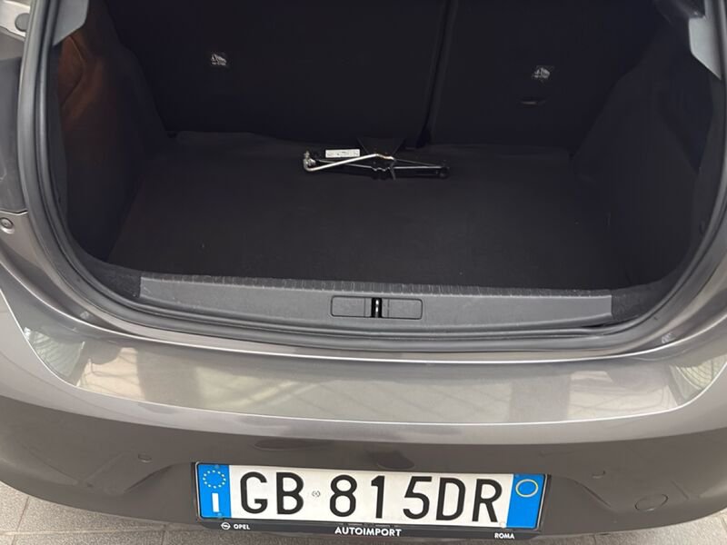 https://cdn-dk.caraffinity.it/dealer/datafiles/vehicle/images/800/32954/Em6TMAbY9O7Avngz.jpg?opacity=0&size=30&position=BOTTOM_LEFT&border=0&watermark=%2Fdealer%2Fdatafiles%2Fvehicle%2Fimages%2Fwatermark%2F32954%2F59948587-165d-4d71-b051-089e3253b7a7.png