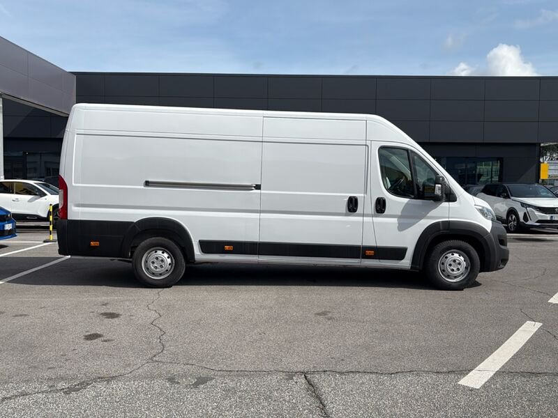 https://cdn-dk.caraffinity.it/dealer/datafiles/vehicle/images/800/32954/HaksAymEjXOcaEWy.jpg?opacity=0&size=30&position=BOTTOM_LEFT&border=0&watermark=%2Fdealer%2Fdatafiles%2Fvehicle%2Fimages%2Fwatermark%2F32954%2F59948587-165d-4d71-b051-089e3253b7a7.png