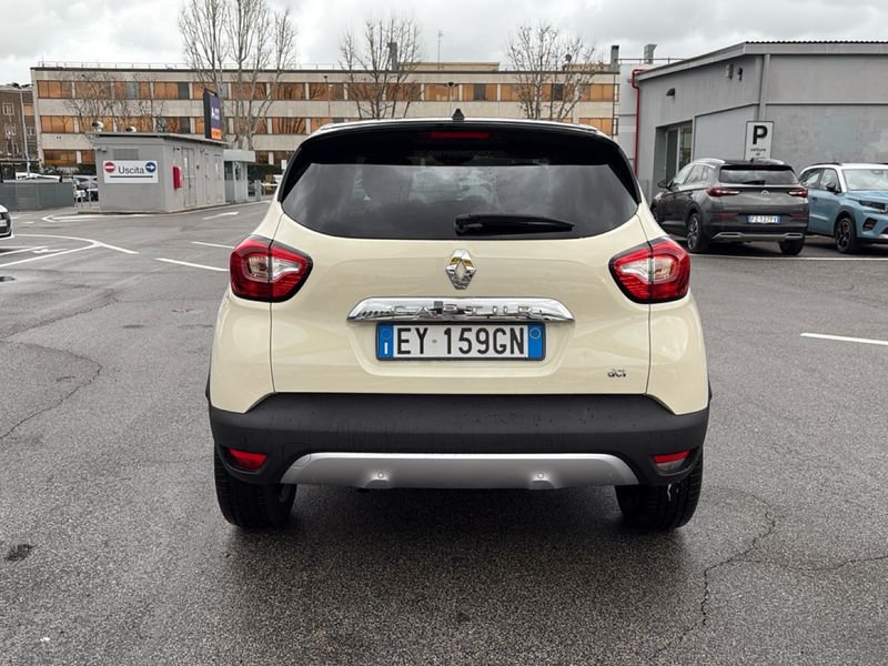 https://cdn-dk.caraffinity.it/dealer/datafiles/vehicle/images/800/32954/HhLfu7XCmbRM0NmY.jpg?opacity=10&size=20&position=BOTTOM_RIGHT&border=0&watermark=%2Fdealer%2Fdatafiles%2Fvehicle%2Fimages%2Fwatermark%2F32954%2F775f2d5d-ef44-4a55-8370-84cbc0998b87.png