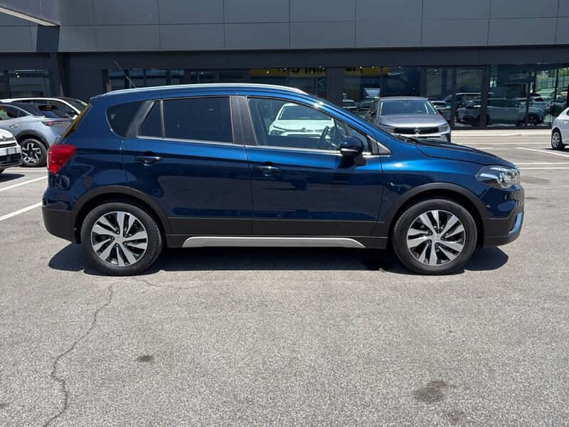 https://cdn-dk.caraffinity.it/dealer/datafiles/vehicle/images/800/32954/HxYJDGJIZ70uQxxf.jpg?opacity=10&size=20&position=BOTTOM_RIGHT&border=0&watermark=%2Fdealer%2Fdatafiles%2Fvehicle%2Fimages%2Fwatermark%2F32954%2F775f2d5d-ef44-4a55-8370-84cbc0998b87.png