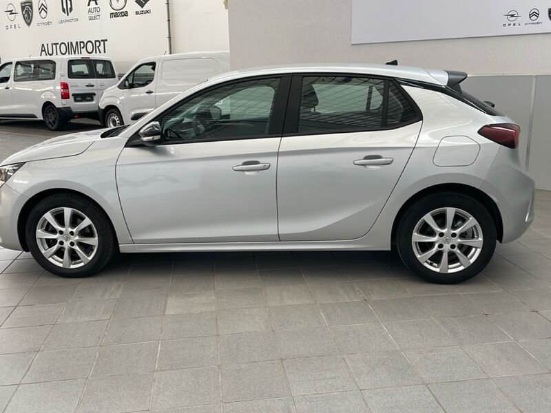 https://cdn-dk.caraffinity.it/dealer/datafiles/vehicle/images/800/32954/IHS3CQbJUcsDWYFV.jpg?opacity=0&size=30&position=BOTTOM_LEFT&border=0&watermark=%2Fdealer%2Fdatafiles%2Fvehicle%2Fimages%2Fwatermark%2F32954%2F59948587-165d-4d71-b051-089e3253b7a7.png