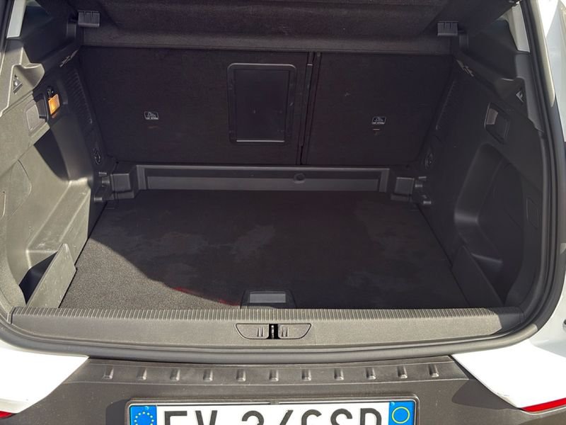 https://cdn-dk.caraffinity.it/dealer/datafiles/vehicle/images/800/32954/IUIqfbdZhq7pjKl1.jpg?opacity=0&size=30&position=BOTTOM_LEFT&border=0&watermark=%2Fdealer%2Fdatafiles%2Fvehicle%2Fimages%2Fwatermark%2F32954%2F59948587-165d-4d71-b051-089e3253b7a7.png