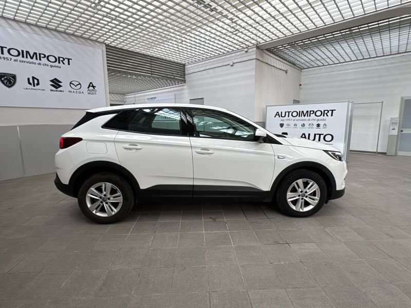 https://cdn-dk.caraffinity.it/dealer/datafiles/vehicle/images/800/32954/JbU9PS7dWKlzNZ4e.jpg?opacity=0&size=30&position=BOTTOM_LEFT&border=0&watermark=%2Fdealer%2Fdatafiles%2Fvehicle%2Fimages%2Fwatermark%2F32954%2F59948587-165d-4d71-b051-089e3253b7a7.png