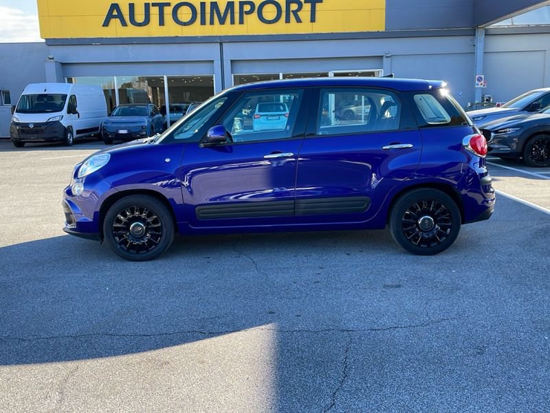 https://cdn-dk.caraffinity.it/dealer/datafiles/vehicle/images/800/32954/K1MYNjgwU6E1X8ZN.jpg?opacity=10&size=20&position=BOTTOM_RIGHT&border=0&watermark=%2Fdealer%2Fdatafiles%2Fvehicle%2Fimages%2Fwatermark%2F32954%2F775f2d5d-ef44-4a55-8370-84cbc0998b87.png