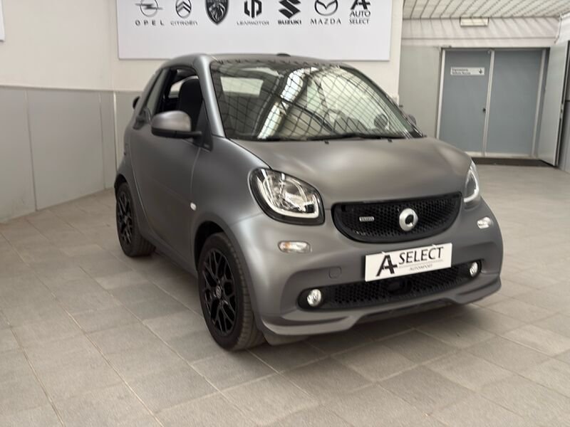 https://cdn-dk.caraffinity.it/dealer/datafiles/vehicle/images/800/32954/KOxYLU1Wrpue7v32.jpg?opacity=10&size=20&position=BOTTOM_RIGHT&border=0&watermark=%2Fdealer%2Fdatafiles%2Fvehicle%2Fimages%2Fwatermark%2F32954%2F775f2d5d-ef44-4a55-8370-84cbc0998b87.png