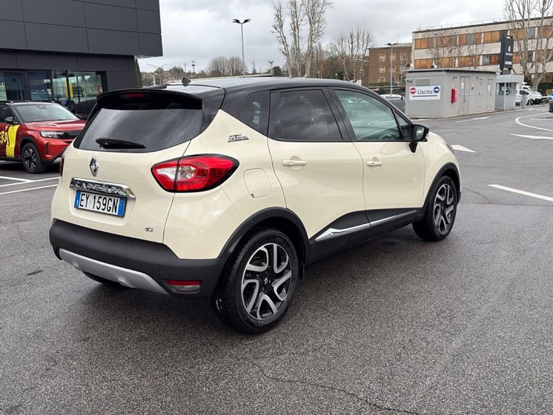 https://cdn-dk.caraffinity.it/dealer/datafiles/vehicle/images/800/32954/KRGw1mvWO37QdxT8.jpg?opacity=10&size=20&position=BOTTOM_RIGHT&border=0&watermark=%2Fdealer%2Fdatafiles%2Fvehicle%2Fimages%2Fwatermark%2F32954%2F775f2d5d-ef44-4a55-8370-84cbc0998b87.png