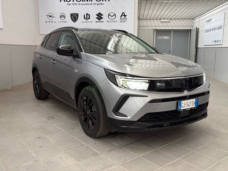 https://cdn-dk.caraffinity.it/dealer/datafiles/vehicle/images/800/32954/MkXMpOT21qUhRmqt.jpg?opacity=0&size=30&position=BOTTOM_LEFT&border=0&watermark=%2Fdealer%2Fdatafiles%2Fvehicle%2Fimages%2Fwatermark%2F32954%2F59948587-165d-4d71-b051-089e3253b7a7.png