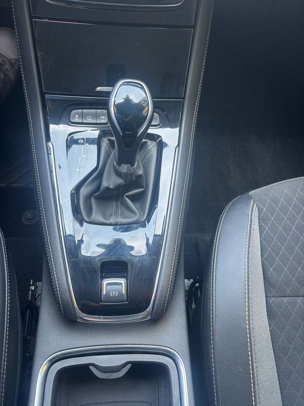 https://cdn-dk.caraffinity.it/dealer/datafiles/vehicle/images/800/32954/NgcrYgmlVkZYDxiH.jpeg?opacity=0&size=30&position=BOTTOM_LEFT&border=0&watermark=%2Fdealer%2Fdatafiles%2Fvehicle%2Fimages%2Fwatermark%2F32954%2F59948587-165d-4d71-b051-089e3253b7a7.png
