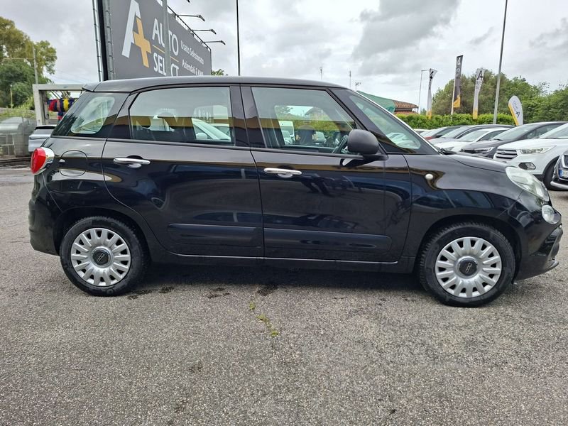 https://cdn-dk.caraffinity.it/dealer/datafiles/vehicle/images/800/32954/OisScIQkKiLLgUSL.jpeg?opacity=10&size=20&position=BOTTOM_RIGHT&border=0&watermark=%2Fdealer%2Fdatafiles%2Fvehicle%2Fimages%2Fwatermark%2F32954%2F775f2d5d-ef44-4a55-8370-84cbc0998b87.png