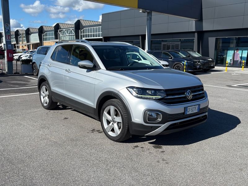 https://cdn-dk.caraffinity.it/dealer/datafiles/vehicle/images/800/32954/Ou4Z1xNOO0ZI1D8v.jpg?opacity=10&size=20&position=BOTTOM_RIGHT&border=0&watermark=%2Fdealer%2Fdatafiles%2Fvehicle%2Fimages%2Fwatermark%2F32954%2F775f2d5d-ef44-4a55-8370-84cbc0998b87.png