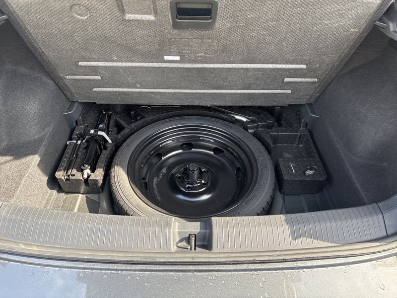 https://cdn-dk.caraffinity.it/dealer/datafiles/vehicle/images/800/32954/OzcGEb2VrZ6UDpp8.jpg?opacity=10&size=20&position=BOTTOM_RIGHT&border=0&watermark=%2Fdealer%2Fdatafiles%2Fvehicle%2Fimages%2Fwatermark%2F32954%2F775f2d5d-ef44-4a55-8370-84cbc0998b87.png
