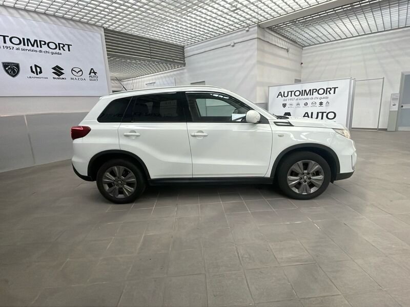 https://cdn-dk.caraffinity.it/dealer/datafiles/vehicle/images/800/32954/PrOCR5adCMm6Jzcj.jpg?opacity=10&size=20&position=BOTTOM_RIGHT&border=0&watermark=%2Fdealer%2Fdatafiles%2Fvehicle%2Fimages%2Fwatermark%2F32954%2F775f2d5d-ef44-4a55-8370-84cbc0998b87.png