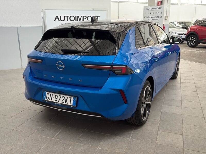 https://cdn-dk.caraffinity.it/dealer/datafiles/vehicle/images/800/32954/Q8mjttRbbKVUB1QL.jpg?opacity=0&size=30&position=BOTTOM_LEFT&border=0&watermark=%2Fdealer%2Fdatafiles%2Fvehicle%2Fimages%2Fwatermark%2F32954%2F59948587-165d-4d71-b051-089e3253b7a7.png