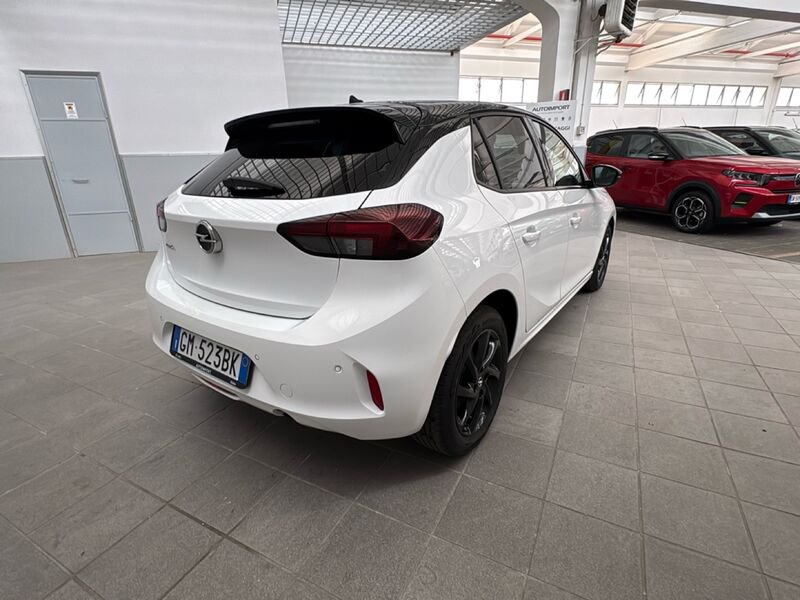 https://cdn-dk.caraffinity.it/dealer/datafiles/vehicle/images/800/32954/QR80yjJGBUxZuB4u.jpg?opacity=0&size=30&position=BOTTOM_LEFT&border=0&watermark=%2Fdealer%2Fdatafiles%2Fvehicle%2Fimages%2Fwatermark%2F32954%2F59948587-165d-4d71-b051-089e3253b7a7.png