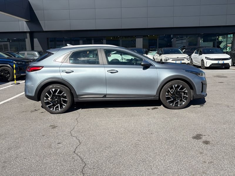 https://cdn-dk.caraffinity.it/dealer/datafiles/vehicle/images/800/32954/Qc8gWXUGf31snjAJ.jpg?opacity=10&size=20&position=BOTTOM_RIGHT&border=0&watermark=%2Fdealer%2Fdatafiles%2Fvehicle%2Fimages%2Fwatermark%2F32954%2F775f2d5d-ef44-4a55-8370-84cbc0998b87.png