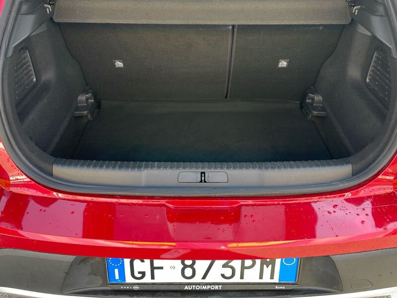 https://cdn-dk.caraffinity.it/dealer/datafiles/vehicle/images/800/32954/Rt2ubHsFztY2sAVn.jpg?opacity=0&size=30&position=BOTTOM_LEFT&border=0&watermark=%2Fdealer%2Fdatafiles%2Fvehicle%2Fimages%2Fwatermark%2F32954%2F59948587-165d-4d71-b051-089e3253b7a7.png