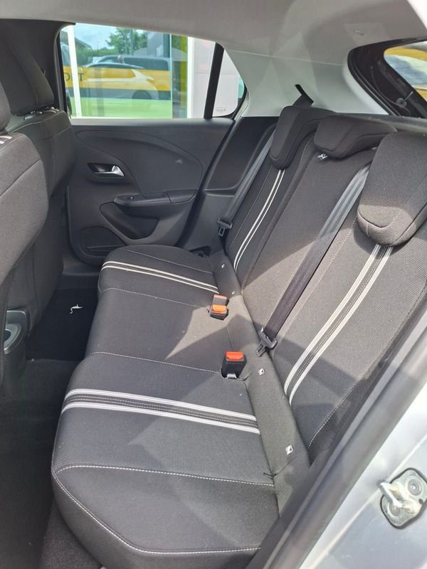 https://cdn-dk.caraffinity.it/dealer/datafiles/vehicle/images/800/32954/U598kjfEwiWxu9bW.jpeg?opacity=0&size=30&position=BOTTOM_LEFT&border=0&watermark=%2Fdealer%2Fdatafiles%2Fvehicle%2Fimages%2Fwatermark%2F32954%2F59948587-165d-4d71-b051-089e3253b7a7.png