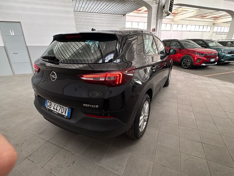 https://cdn-dk.caraffinity.it/dealer/datafiles/vehicle/images/800/32954/WKCWUq89eXmlGxaa.jpg?opacity=0&size=30&position=BOTTOM_LEFT&border=0&watermark=%2Fdealer%2Fdatafiles%2Fvehicle%2Fimages%2Fwatermark%2F32954%2F59948587-165d-4d71-b051-089e3253b7a7.png