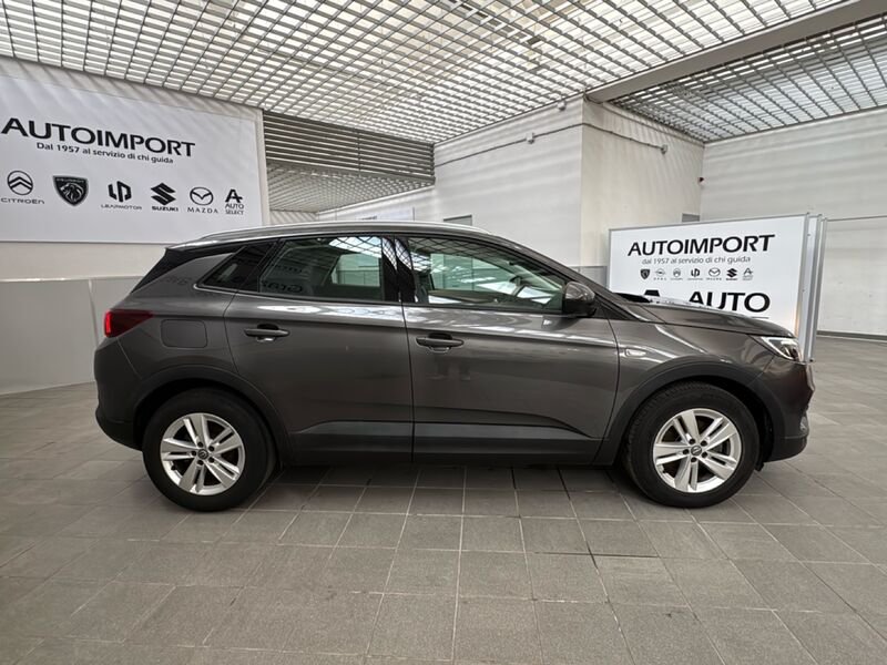 https://cdn-dk.caraffinity.it/dealer/datafiles/vehicle/images/800/32954/XHncjyb6jbNpmXjD.jpg?opacity=0&size=30&position=BOTTOM_LEFT&border=0&watermark=%2Fdealer%2Fdatafiles%2Fvehicle%2Fimages%2Fwatermark%2F32954%2F59948587-165d-4d71-b051-089e3253b7a7.png