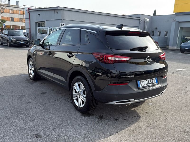 https://cdn-dk.caraffinity.it/dealer/datafiles/vehicle/images/800/32954/YvFc0fdGre6NbUvj.jpg?opacity=0&size=30&position=BOTTOM_LEFT&border=0&watermark=%2Fdealer%2Fdatafiles%2Fvehicle%2Fimages%2Fwatermark%2F32954%2F59948587-165d-4d71-b051-089e3253b7a7.png