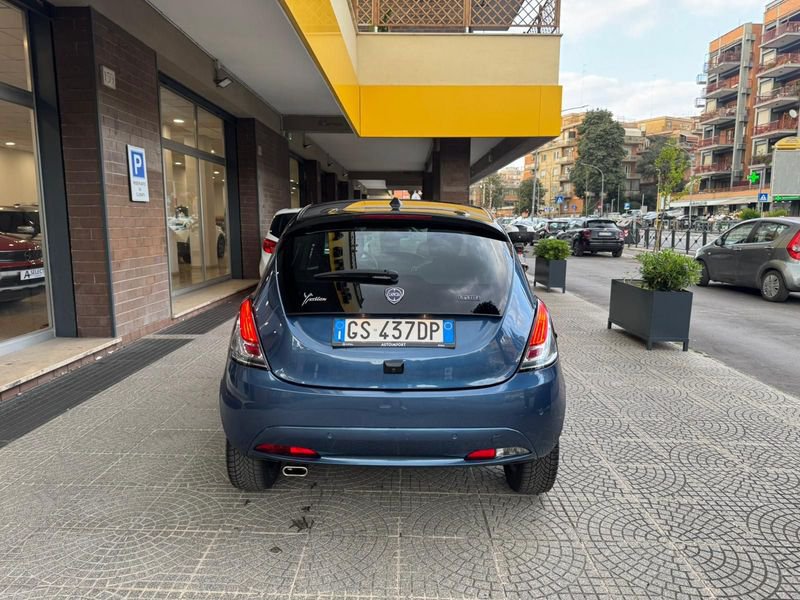 https://cdn-dk.caraffinity.it/dealer/datafiles/vehicle/images/800/32954/ZWYn0l5R9dubA624.jpeg?opacity=10&size=20&position=BOTTOM_RIGHT&border=0&watermark=%2Fdealer%2Fdatafiles%2Fvehicle%2Fimages%2Fwatermark%2F32954%2F775f2d5d-ef44-4a55-8370-84cbc0998b87.png