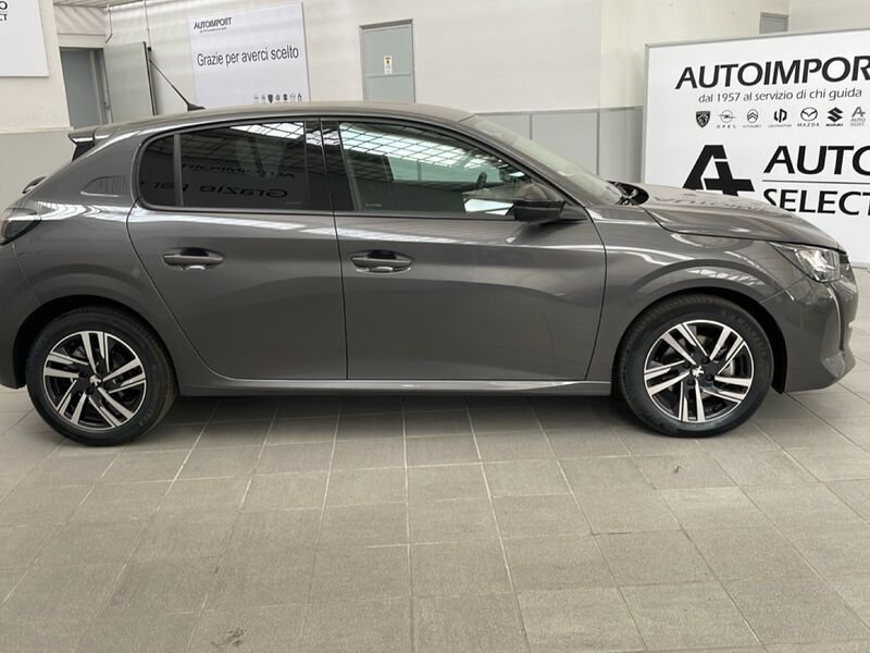 https://cdn-dk.caraffinity.it/dealer/datafiles/vehicle/images/800/32954/ZekIpzIfgPiRD5rW.jpg?opacity=10&size=20&position=BOTTOM_RIGHT&border=0&watermark=%2Fdealer%2Fdatafiles%2Fvehicle%2Fimages%2Fwatermark%2F32954%2F775f2d5d-ef44-4a55-8370-84cbc0998b87.png