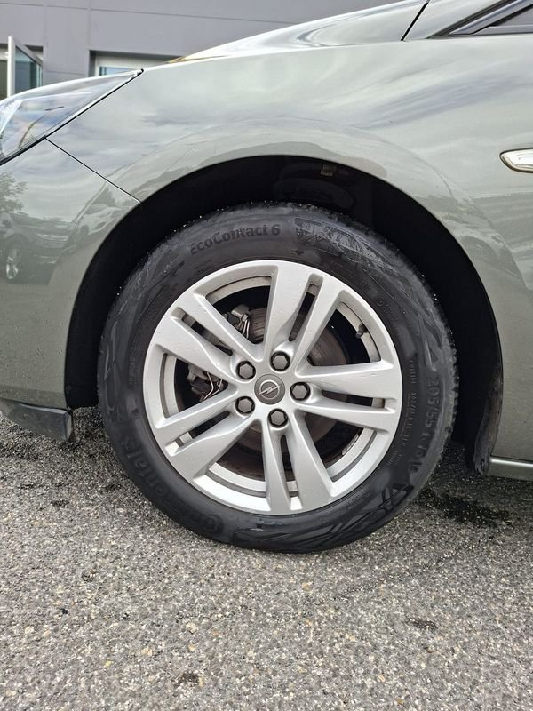 https://cdn-dk.caraffinity.it/dealer/datafiles/vehicle/images/800/32954/cJazHe11meOnTqqU.jpeg?opacity=0&size=30&position=BOTTOM_LEFT&border=0&watermark=%2Fdealer%2Fdatafiles%2Fvehicle%2Fimages%2Fwatermark%2F32954%2F59948587-165d-4d71-b051-089e3253b7a7.png