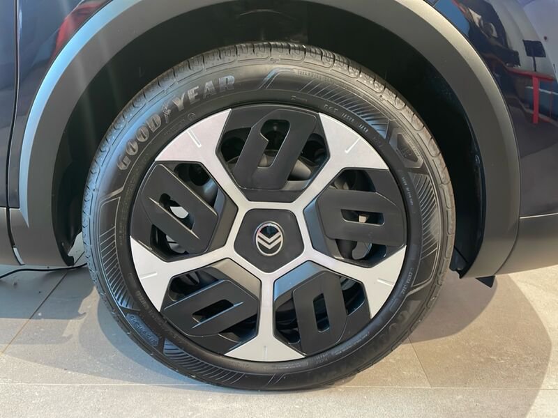 https://cdn-dk.caraffinity.it/dealer/datafiles/vehicle/images/800/32954/deyZv0BZAXTDkYqo.jpg?opacity=10&size=20&position=BOTTOM_RIGHT&border=0&watermark=%2Fdealer%2Fdatafiles%2Fvehicle%2Fimages%2Fwatermark%2F32954%2F775f2d5d-ef44-4a55-8370-84cbc0998b87.png