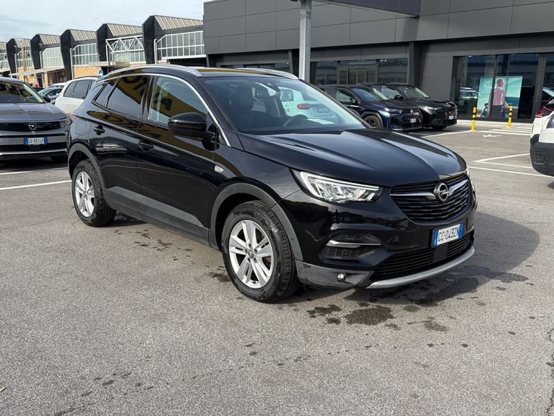 https://cdn-dk.caraffinity.it/dealer/datafiles/vehicle/images/800/32954/djP6u13sXOtrjooI.jpg?opacity=0&size=30&position=BOTTOM_LEFT&border=0&watermark=%2Fdealer%2Fdatafiles%2Fvehicle%2Fimages%2Fwatermark%2F32954%2F59948587-165d-4d71-b051-089e3253b7a7.png