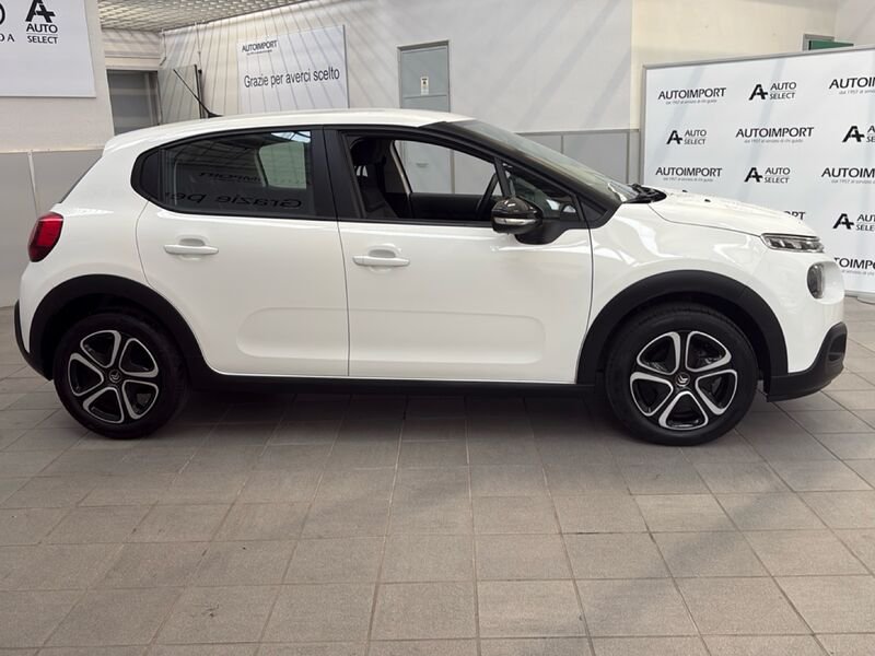https://cdn-dk.caraffinity.it/dealer/datafiles/vehicle/images/800/32954/er5eYBOjAtKwMqYe.jpg?opacity=0&size=30&position=BOTTOM_RIGHT&border=0&watermark=%2Fdealer%2Fdatafiles%2Fvehicle%2Fimages%2Fwatermark%2F32954%2Fd28b17c5-03ca-4e26-bd0f-ab8818a4f7db.png