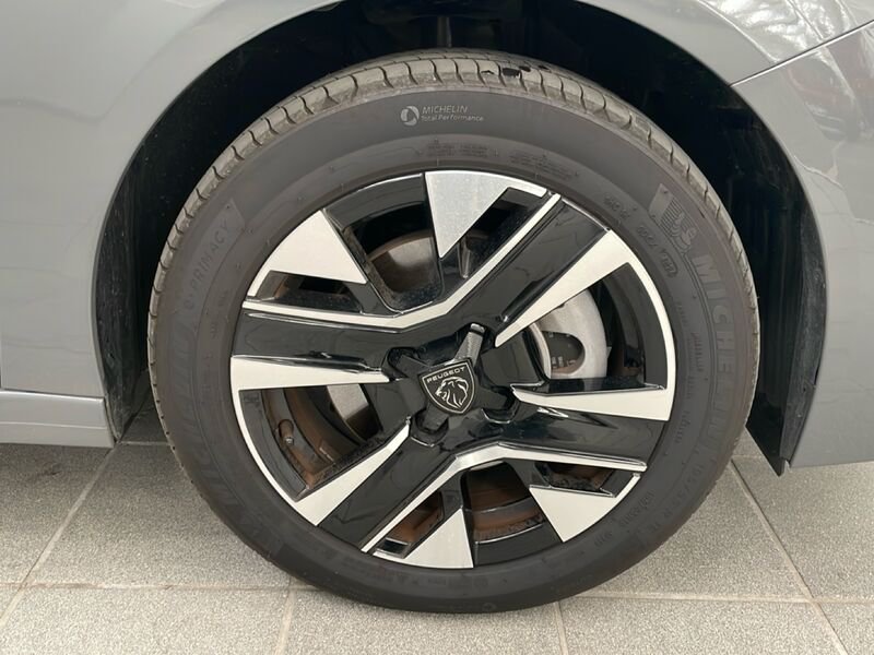 https://cdn-dk.caraffinity.it/dealer/datafiles/vehicle/images/800/32954/er8yIaqYkYJa4nPK.jpg?opacity=10&size=20&position=BOTTOM_RIGHT&border=0&watermark=%2Fdealer%2Fdatafiles%2Fvehicle%2Fimages%2Fwatermark%2F32954%2F775f2d5d-ef44-4a55-8370-84cbc0998b87.png