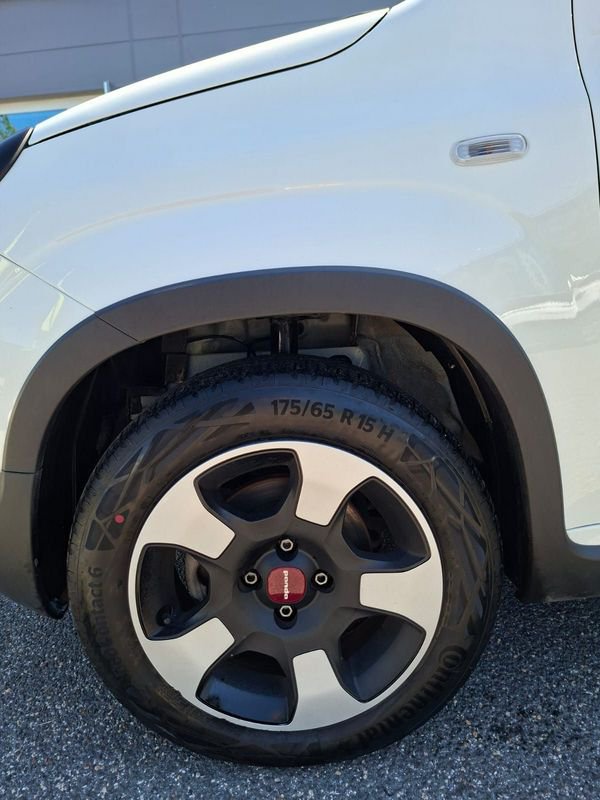 https://cdn-dk.caraffinity.it/dealer/datafiles/vehicle/images/800/32954/eu4Dwsu2s4vKuqhj.jpeg?opacity=10&size=20&position=BOTTOM_RIGHT&border=0&watermark=%2Fdealer%2Fdatafiles%2Fvehicle%2Fimages%2Fwatermark%2F32954%2F775f2d5d-ef44-4a55-8370-84cbc0998b87.png