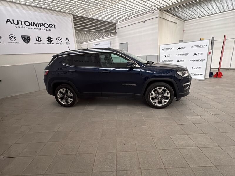 https://cdn-dk.caraffinity.it/dealer/datafiles/vehicle/images/800/32954/ey01vFt3wklQyxtX.jpg?opacity=0&size=30&position=BOTTOM_RIGHT&border=0&watermark=%2Fdealer%2Fdatafiles%2Fvehicle%2Fimages%2Fwatermark%2F32954%2Fd28b17c5-03ca-4e26-bd0f-ab8818a4f7db.png