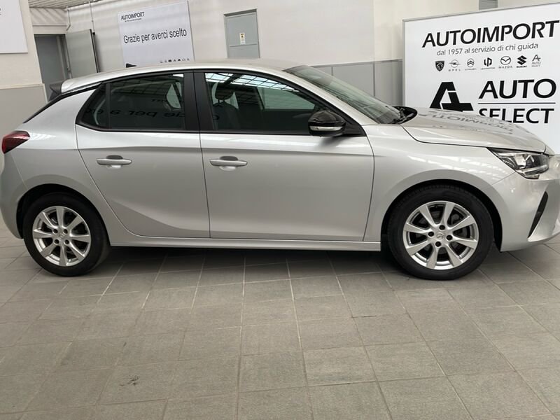 https://cdn-dk.caraffinity.it/dealer/datafiles/vehicle/images/800/32954/fKhV1KoAuMLZApcA.jpg?opacity=0&size=30&position=BOTTOM_LEFT&border=0&watermark=%2Fdealer%2Fdatafiles%2Fvehicle%2Fimages%2Fwatermark%2F32954%2F59948587-165d-4d71-b051-089e3253b7a7.png