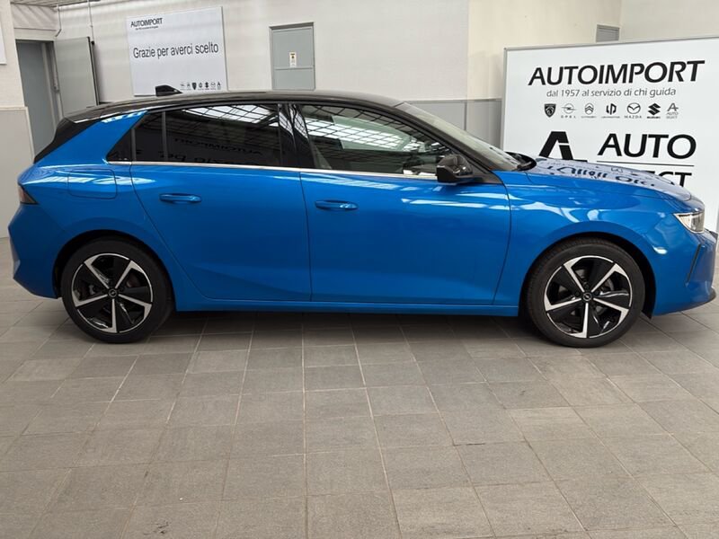 https://cdn-dk.caraffinity.it/dealer/datafiles/vehicle/images/800/32954/fmM4m5nskeCbIMnA.jpg?opacity=0&size=30&position=BOTTOM_LEFT&border=0&watermark=%2Fdealer%2Fdatafiles%2Fvehicle%2Fimages%2Fwatermark%2F32954%2F59948587-165d-4d71-b051-089e3253b7a7.png