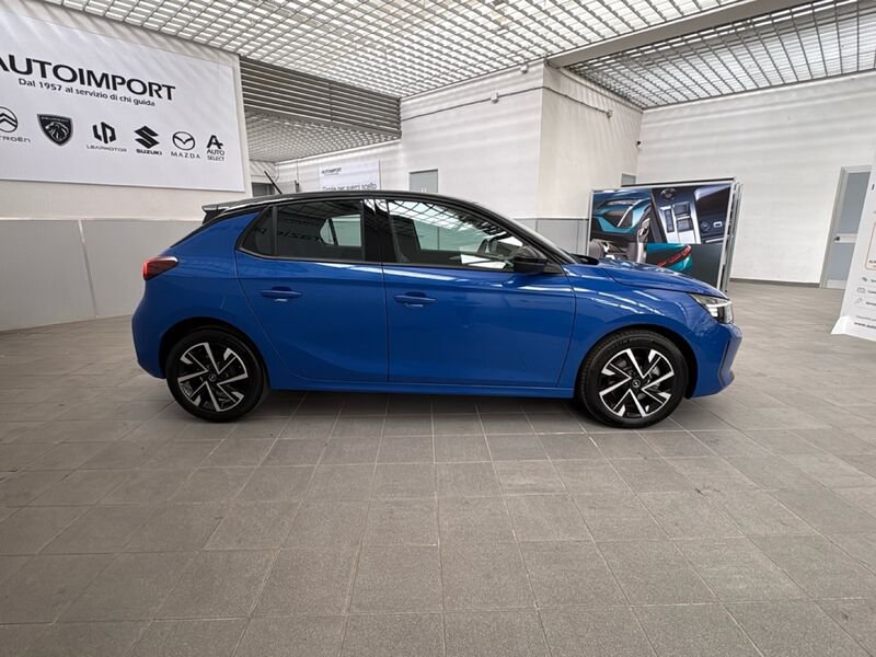 https://cdn-dk.caraffinity.it/dealer/datafiles/vehicle/images/800/32954/gAUJh0j85J2ELHz8.jpg?opacity=0&size=30&position=BOTTOM_LEFT&border=0&watermark=%2Fdealer%2Fdatafiles%2Fvehicle%2Fimages%2Fwatermark%2F32954%2F59948587-165d-4d71-b051-089e3253b7a7.png