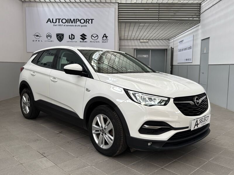 https://cdn-dk.caraffinity.it/dealer/datafiles/vehicle/images/800/32954/gKWjCjCYgjI24LSo.jpg?opacity=0&size=30&position=BOTTOM_LEFT&border=0&watermark=%2Fdealer%2Fdatafiles%2Fvehicle%2Fimages%2Fwatermark%2F32954%2F59948587-165d-4d71-b051-089e3253b7a7.png