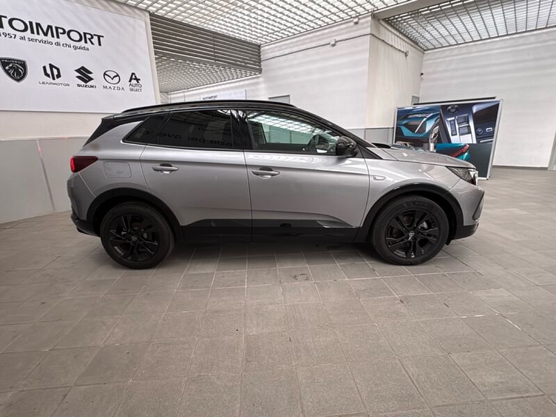 https://cdn-dk.caraffinity.it/dealer/datafiles/vehicle/images/800/32954/hKgzv0E2GhWSKGjv.jpg?opacity=0&size=30&position=BOTTOM_LEFT&border=0&watermark=%2Fdealer%2Fdatafiles%2Fvehicle%2Fimages%2Fwatermark%2F32954%2F59948587-165d-4d71-b051-089e3253b7a7.png