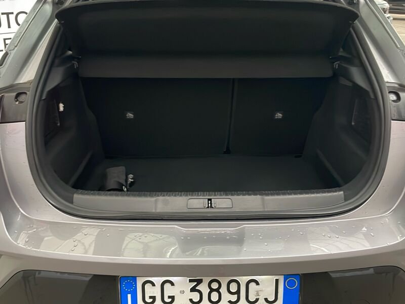 https://cdn-dk.caraffinity.it/dealer/datafiles/vehicle/images/800/32954/hYCjcBFzjEwqX0jS.jpg?opacity=0&size=30&position=BOTTOM_LEFT&border=0&watermark=%2Fdealer%2Fdatafiles%2Fvehicle%2Fimages%2Fwatermark%2F32954%2F59948587-165d-4d71-b051-089e3253b7a7.png