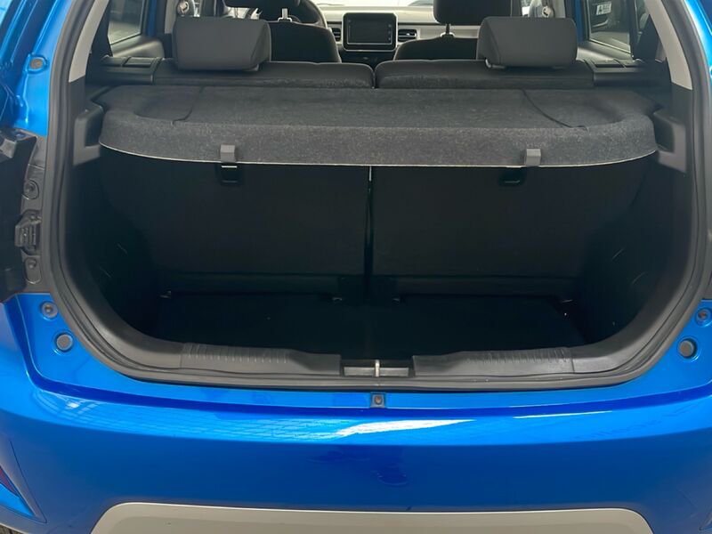 https://cdn-dk.caraffinity.it/dealer/datafiles/vehicle/images/800/32954/hcQrBx0GM3zQtGEG.jpg?opacity=10&size=20&position=BOTTOM_RIGHT&border=0&watermark=%2Fdealer%2Fdatafiles%2Fvehicle%2Fimages%2Fwatermark%2F32954%2F775f2d5d-ef44-4a55-8370-84cbc0998b87.png