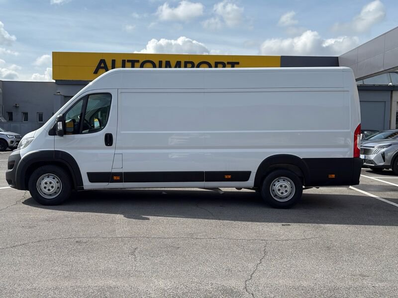 https://cdn-dk.caraffinity.it/dealer/datafiles/vehicle/images/800/32954/i4P5tRtlGWM87mzw.jpg?opacity=0&size=30&position=BOTTOM_LEFT&border=0&watermark=%2Fdealer%2Fdatafiles%2Fvehicle%2Fimages%2Fwatermark%2F32954%2F59948587-165d-4d71-b051-089e3253b7a7.png