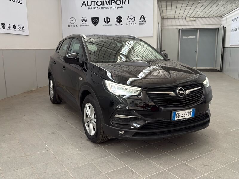https://cdn-dk.caraffinity.it/dealer/datafiles/vehicle/images/800/32954/iDHKBF8eIJt1V8JK.jpg?opacity=0&size=30&position=BOTTOM_LEFT&border=0&watermark=%2Fdealer%2Fdatafiles%2Fvehicle%2Fimages%2Fwatermark%2F32954%2F59948587-165d-4d71-b051-089e3253b7a7.png