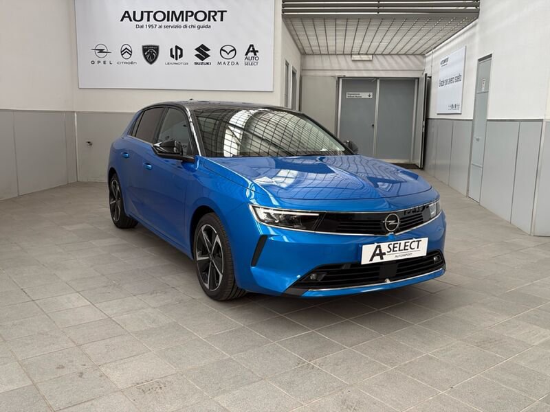 https://cdn-dk.caraffinity.it/dealer/datafiles/vehicle/images/800/32954/jp55a5MnVf7QRhWU.jpg?opacity=0&size=30&position=BOTTOM_LEFT&border=0&watermark=%2Fdealer%2Fdatafiles%2Fvehicle%2Fimages%2Fwatermark%2F32954%2F59948587-165d-4d71-b051-089e3253b7a7.png