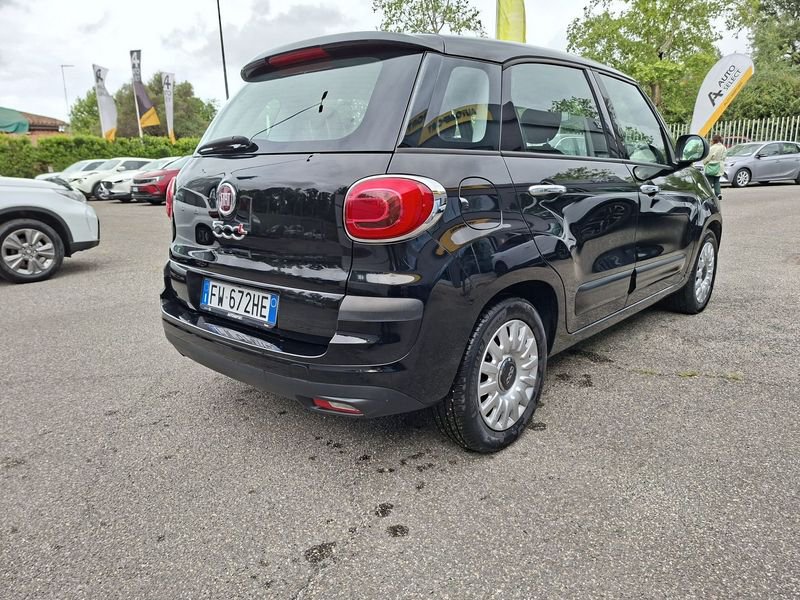 https://cdn-dk.caraffinity.it/dealer/datafiles/vehicle/images/800/32954/kWgKHS58kFwc5XyB.jpeg?opacity=10&size=20&position=BOTTOM_RIGHT&border=0&watermark=%2Fdealer%2Fdatafiles%2Fvehicle%2Fimages%2Fwatermark%2F32954%2F775f2d5d-ef44-4a55-8370-84cbc0998b87.png