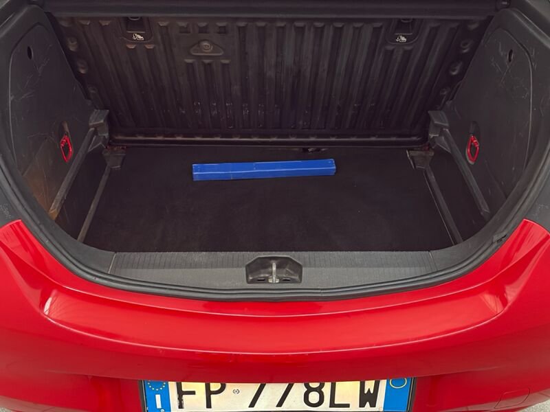 https://cdn-dk.caraffinity.it/dealer/datafiles/vehicle/images/800/32954/lhiFNfqjNWbcNFaX.jpg?opacity=0&size=30&position=BOTTOM_RIGHT&border=0&watermark=%2Fdealer%2Fdatafiles%2Fvehicle%2Fimages%2Fwatermark%2F32954%2Fd28b17c5-03ca-4e26-bd0f-ab8818a4f7db.png